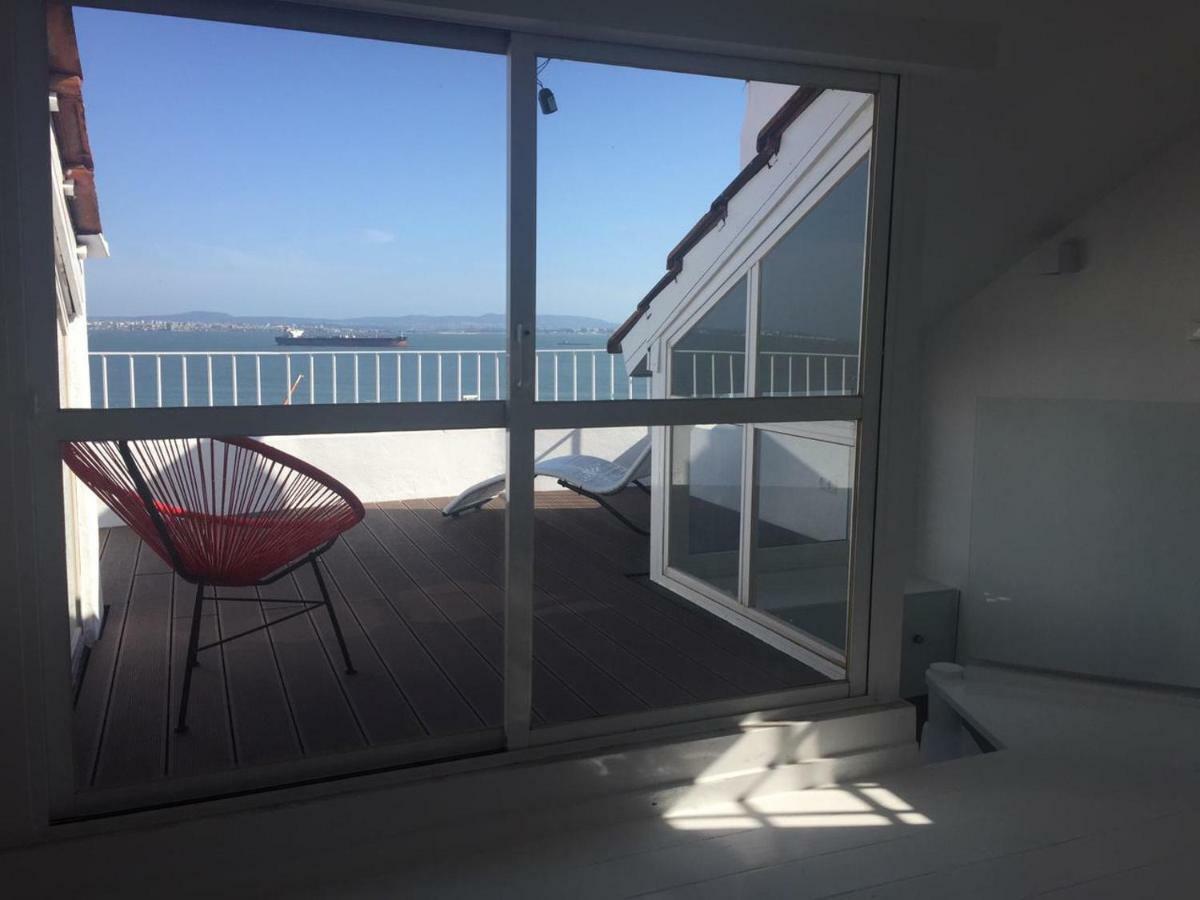 Lejlighed Design With Rooftop Terrace And 180-degree River&city Views