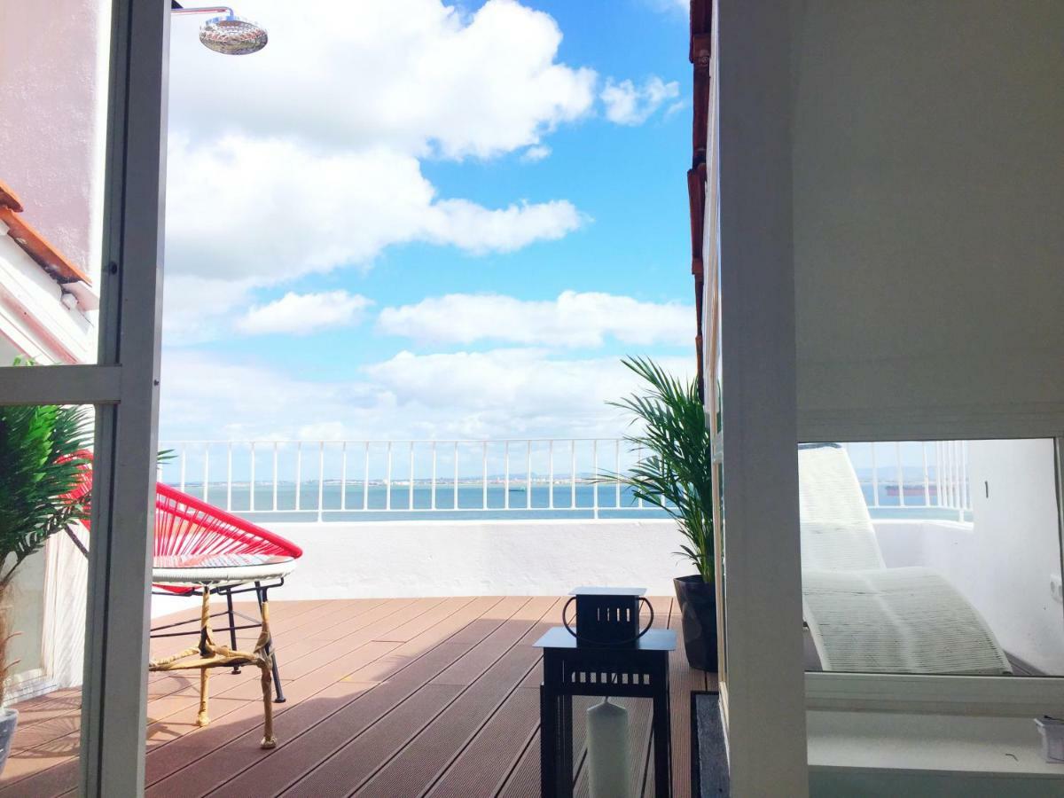 Lejlighed Design With Rooftop Terrace And 180-degree River&city Views Lisboa